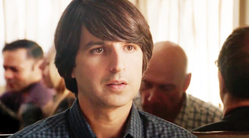 Demetri Martin in Dean