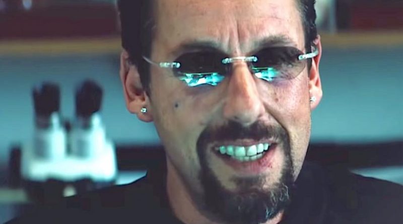 Adam Sandler grins in the movie Uncut Gems